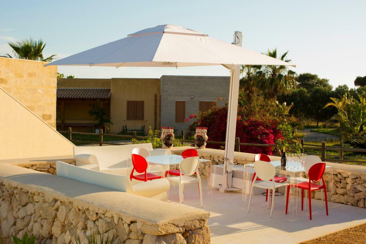 Le Suites Del Carrubo Favignana Exterior foto
