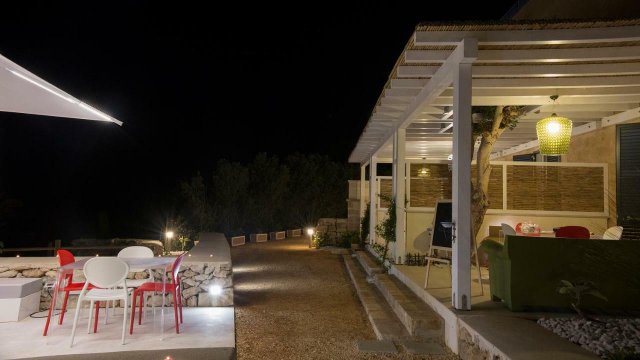 Le Suites Del Carrubo Favignana Exterior foto