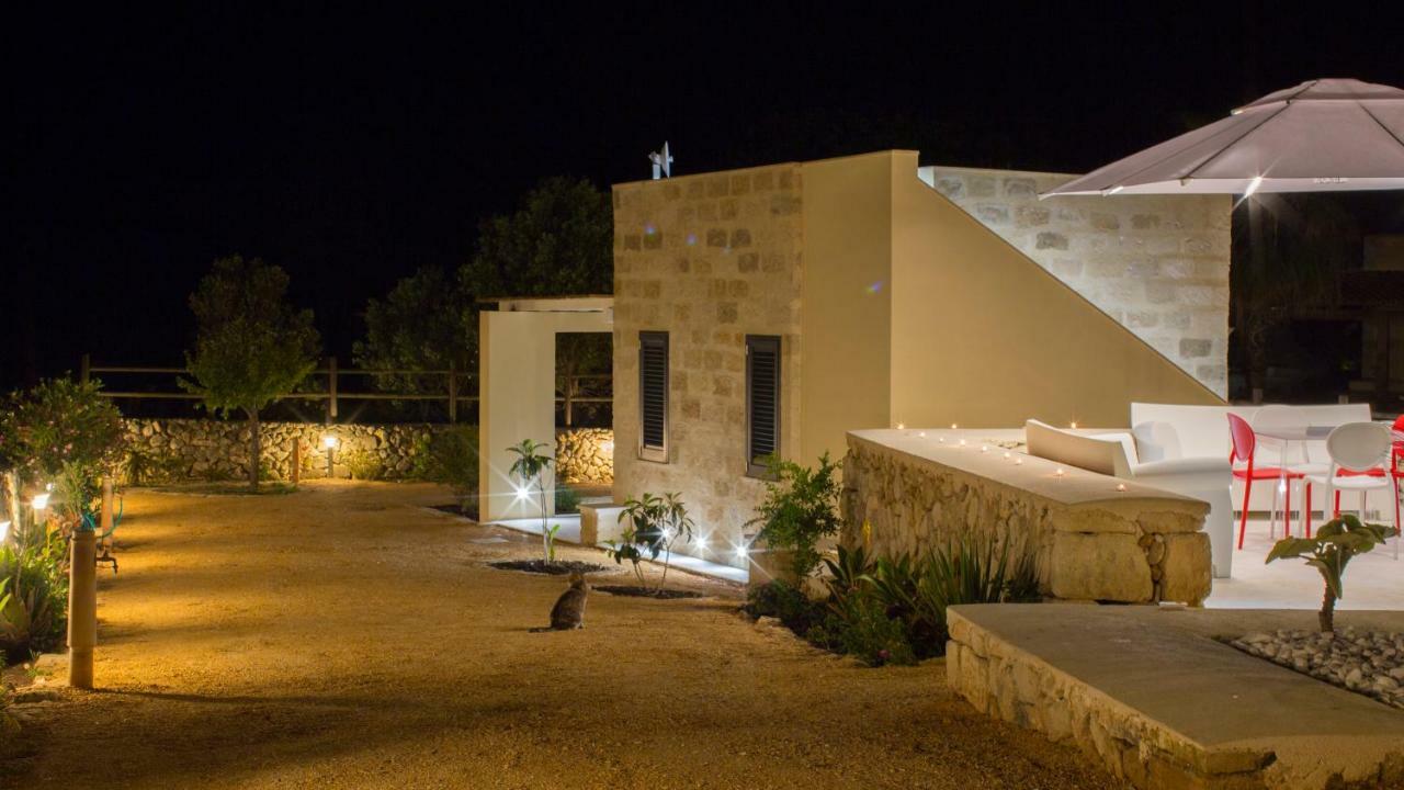Le Suites Del Carrubo Favignana Exterior foto